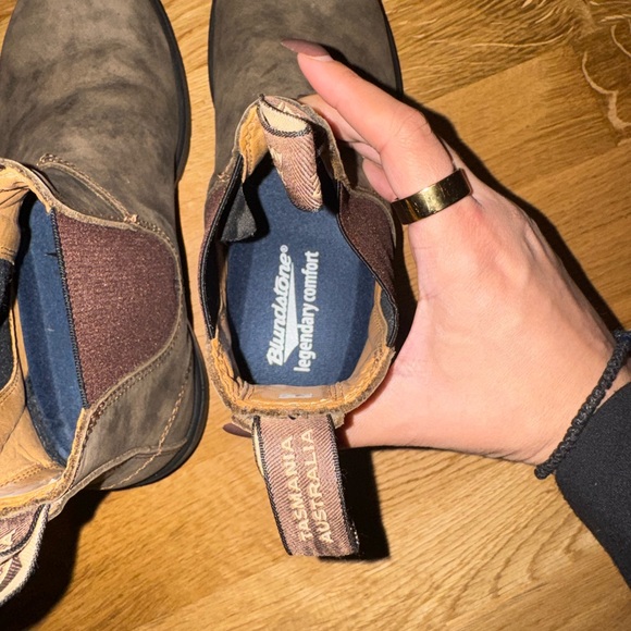 Blundstone Brown Chelsea Boots - Picture 4 of 9